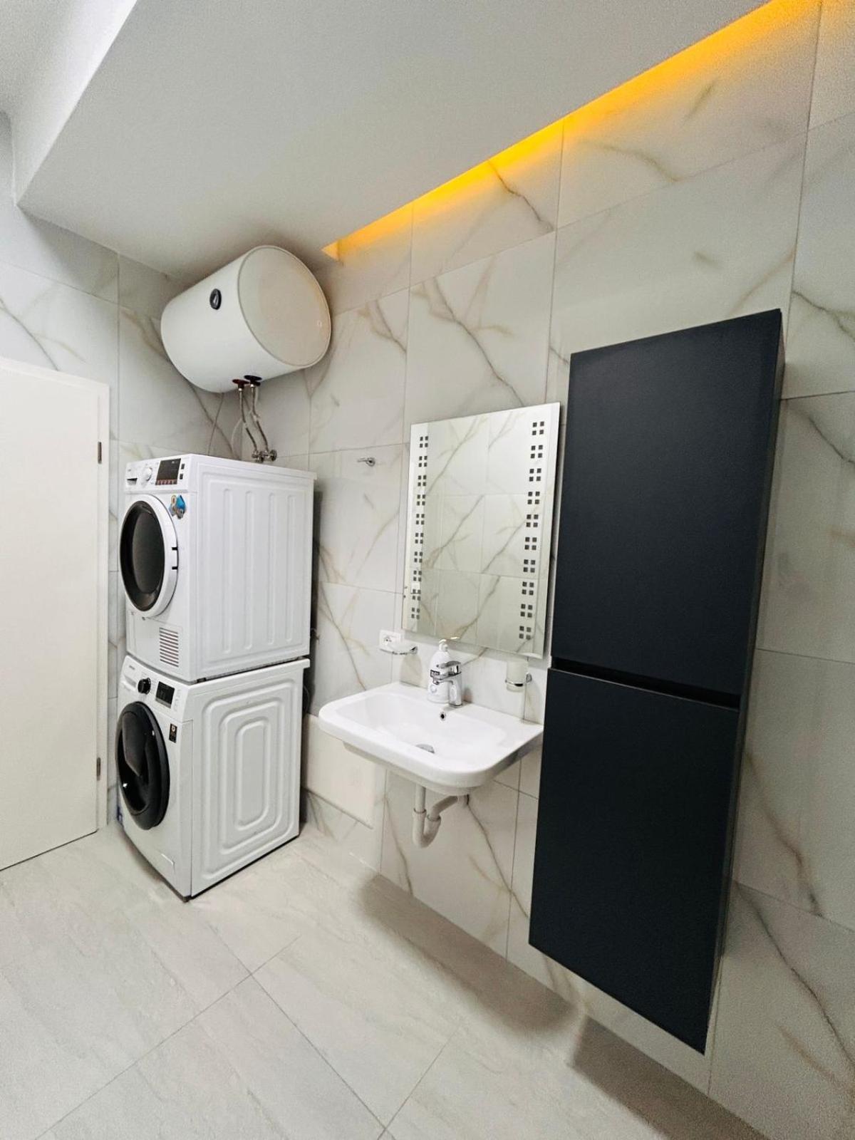 Picasso Apartment Tiran Dış mekan fotoğraf