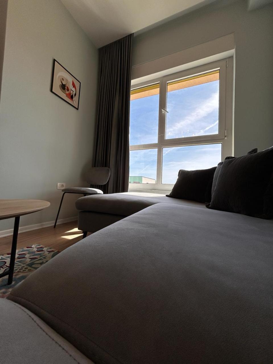 Picasso Apartment Tiran Dış mekan fotoğraf